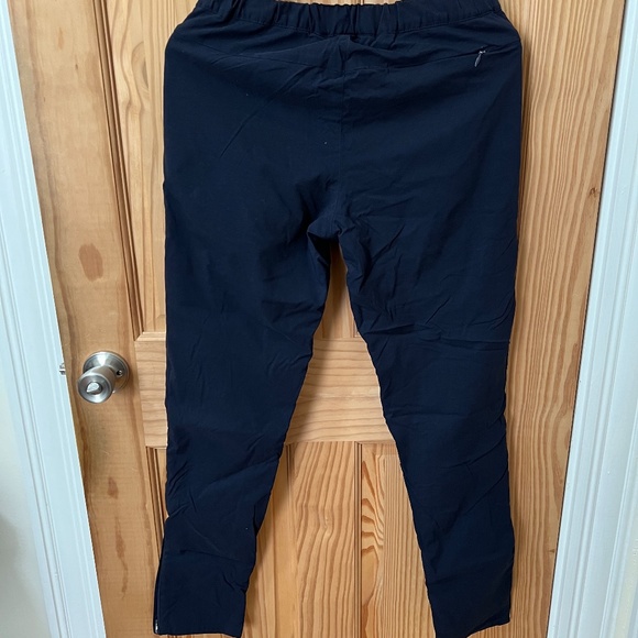 Uniqlo Women's HEATTECH Warm Lined Navy Pants - Picture 2 of 3